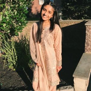 Meet your Posher, Ayesha